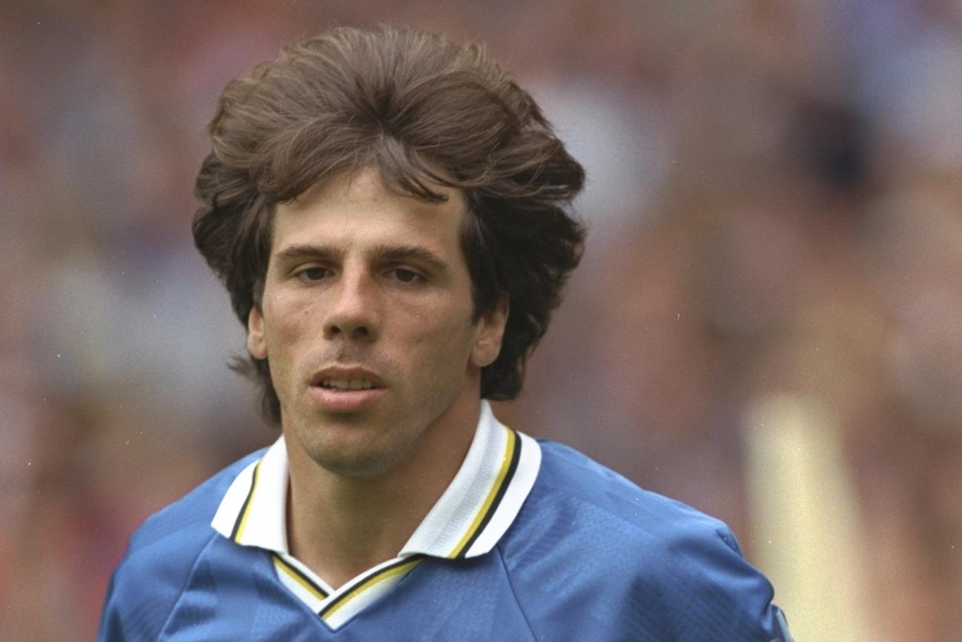 Новичок "Челси" "отнял" номер у Джанфранко Дзолы: а кого из футболистов клубы увековечили навсегда