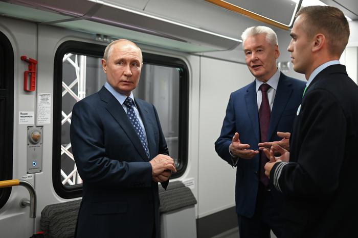 Путин и Собянин открыли движение по МЦД-3