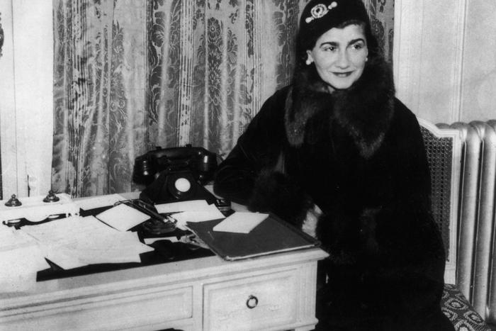 Коко Шанель работала и творила по-русски: 140 лет со дня рождения Мадемуазель