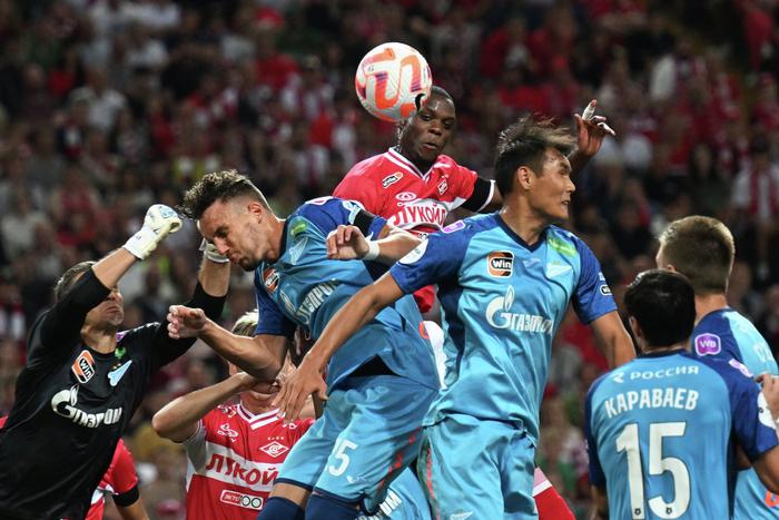 "Зенит" победил "Спартак" в матче пятого тура РПЛ
