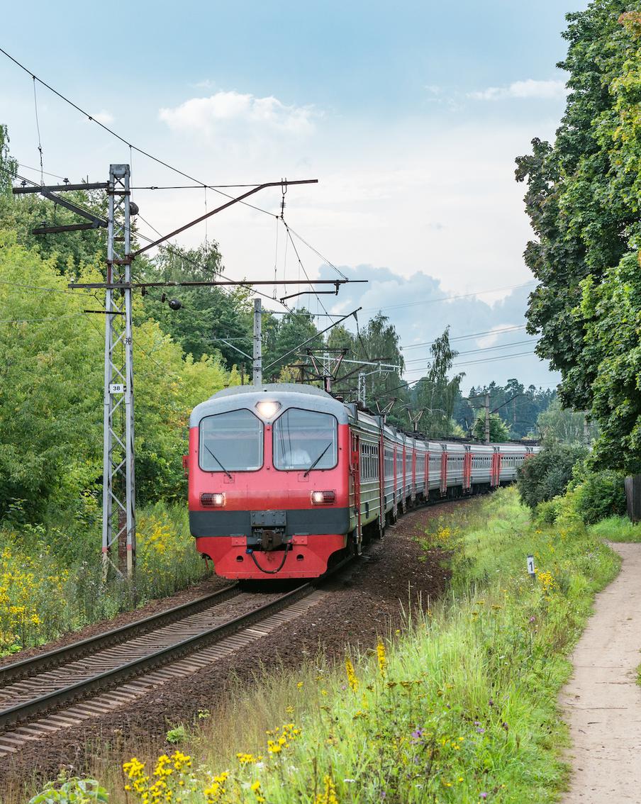 На станции Солнечная МЖД подожгли релейный шкаф