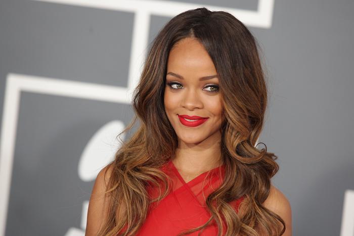 Певица Рианна родила второго ребенка, сообщили СМИ