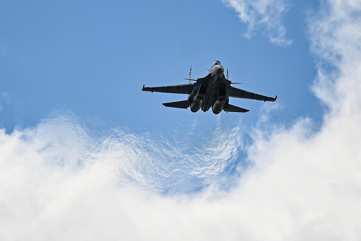 Су-30 уничтожил катер ВСУ у российских газодобывающих установок в Чёрном море