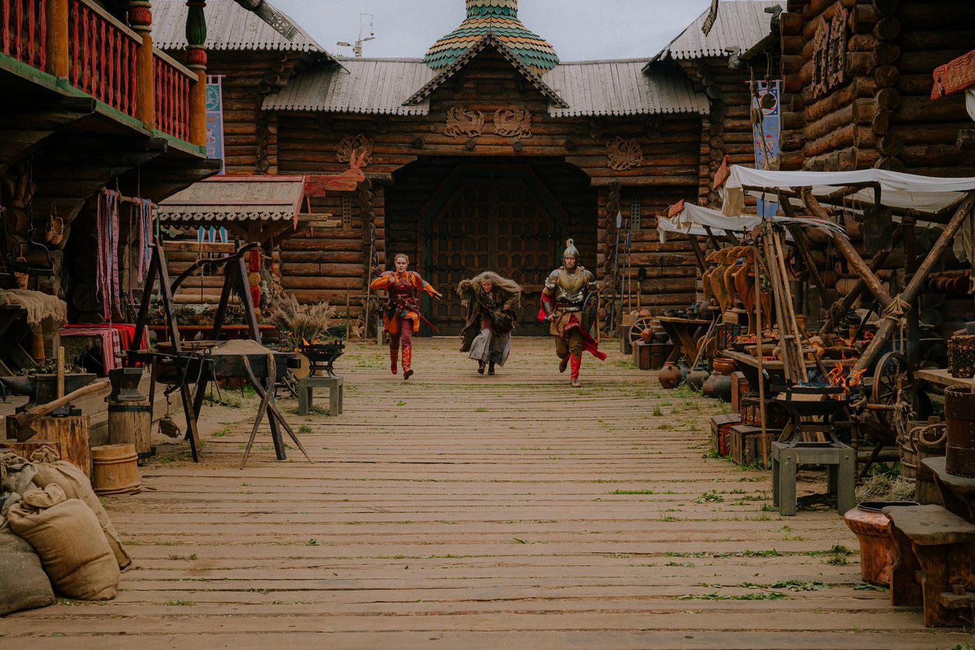 К съёмкам сериала в Белогорье появились новые терема.