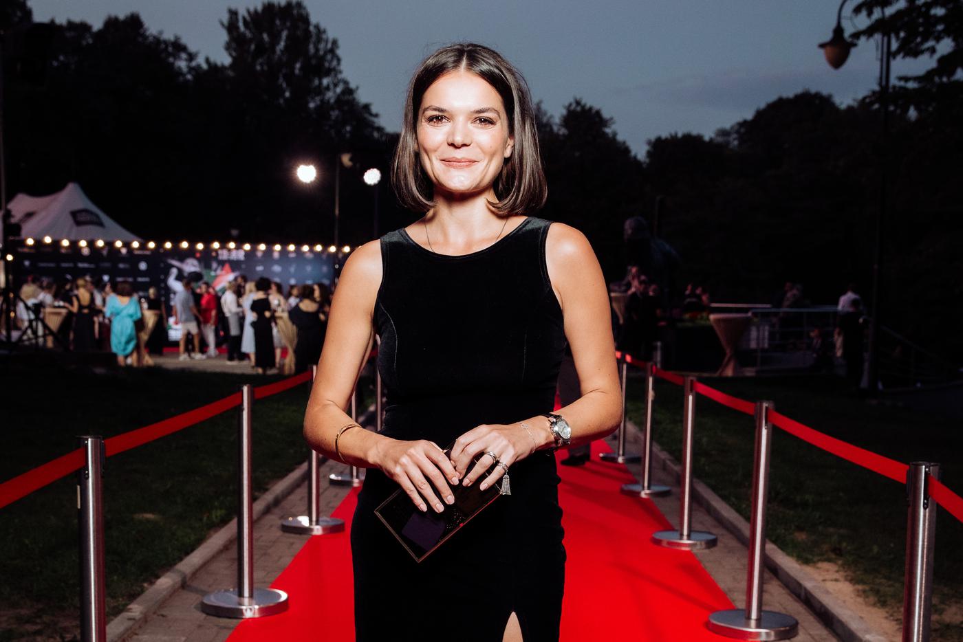 "Я не хотела делать историю из серии: "Все мужики  козлы". Metro поговорило с Полиной Лазаревой о её дебютной картине "Чайка"