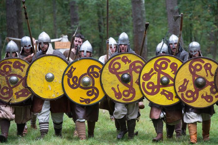 В Смоленской области нашли "Аллею вождей" – самую древнюю в России дорогу