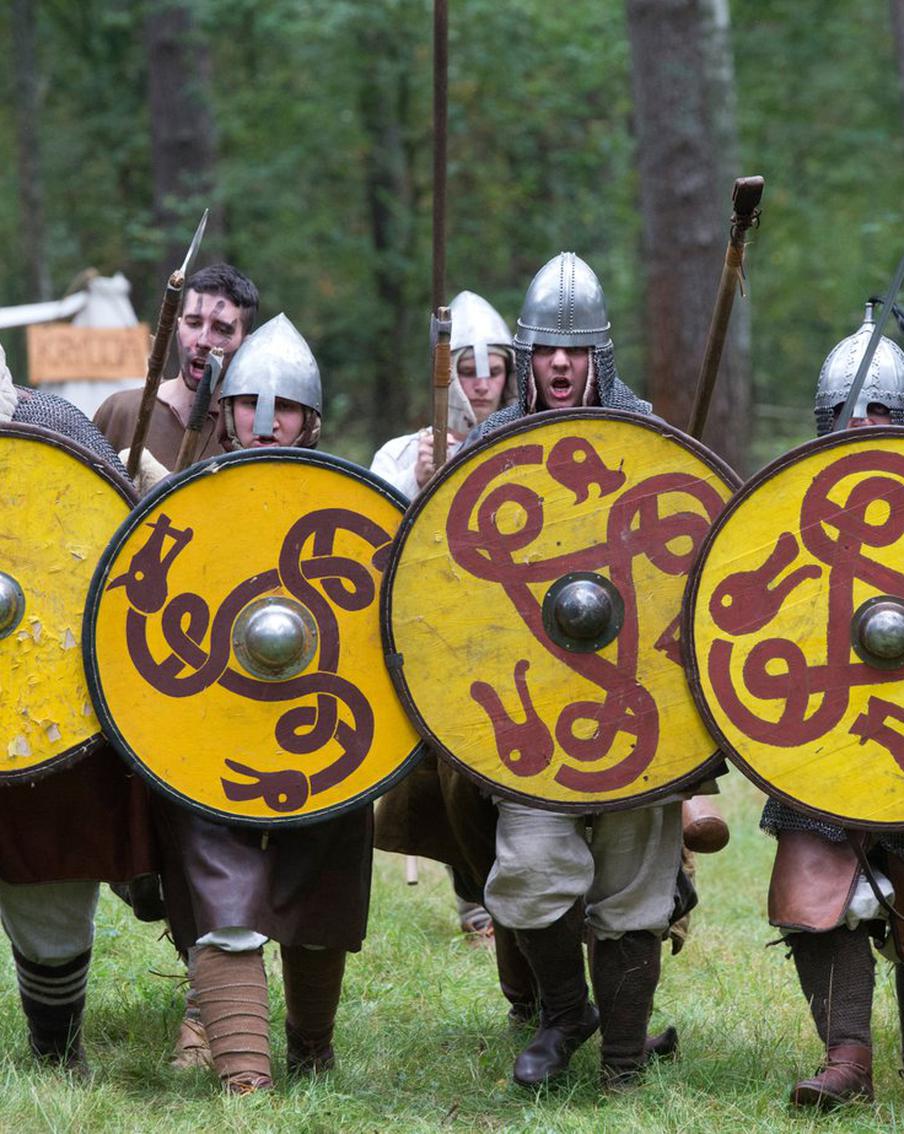 В Смоленской области нашли "Аллею вождей" – самую древнюю в России дорогу