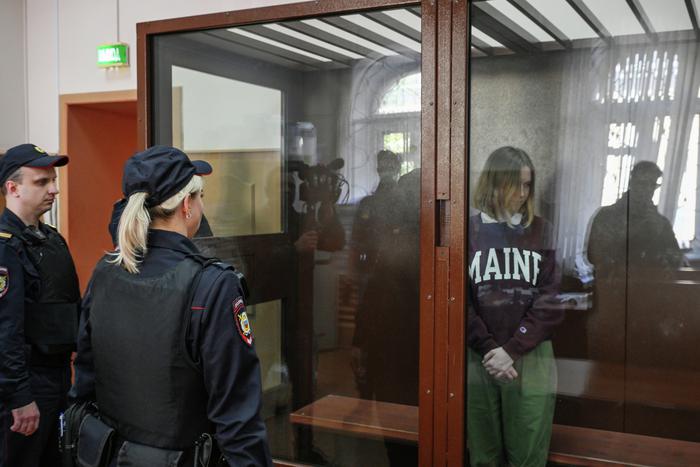 Дарье Треповой продлили арест по делу о теракте в кафе Петербурга