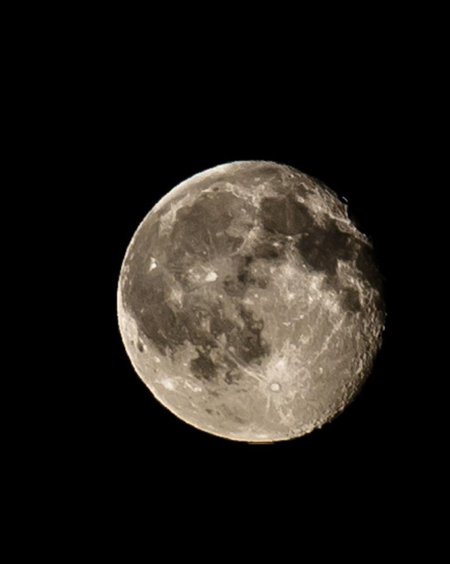 Россия не прекратит развитие своей лунной программы