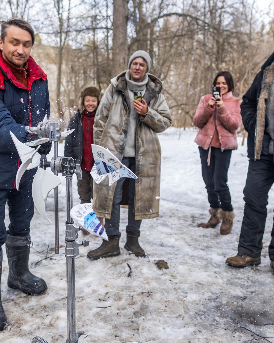 Почему в России появилась традиция разбивать тарелку перед съёмками