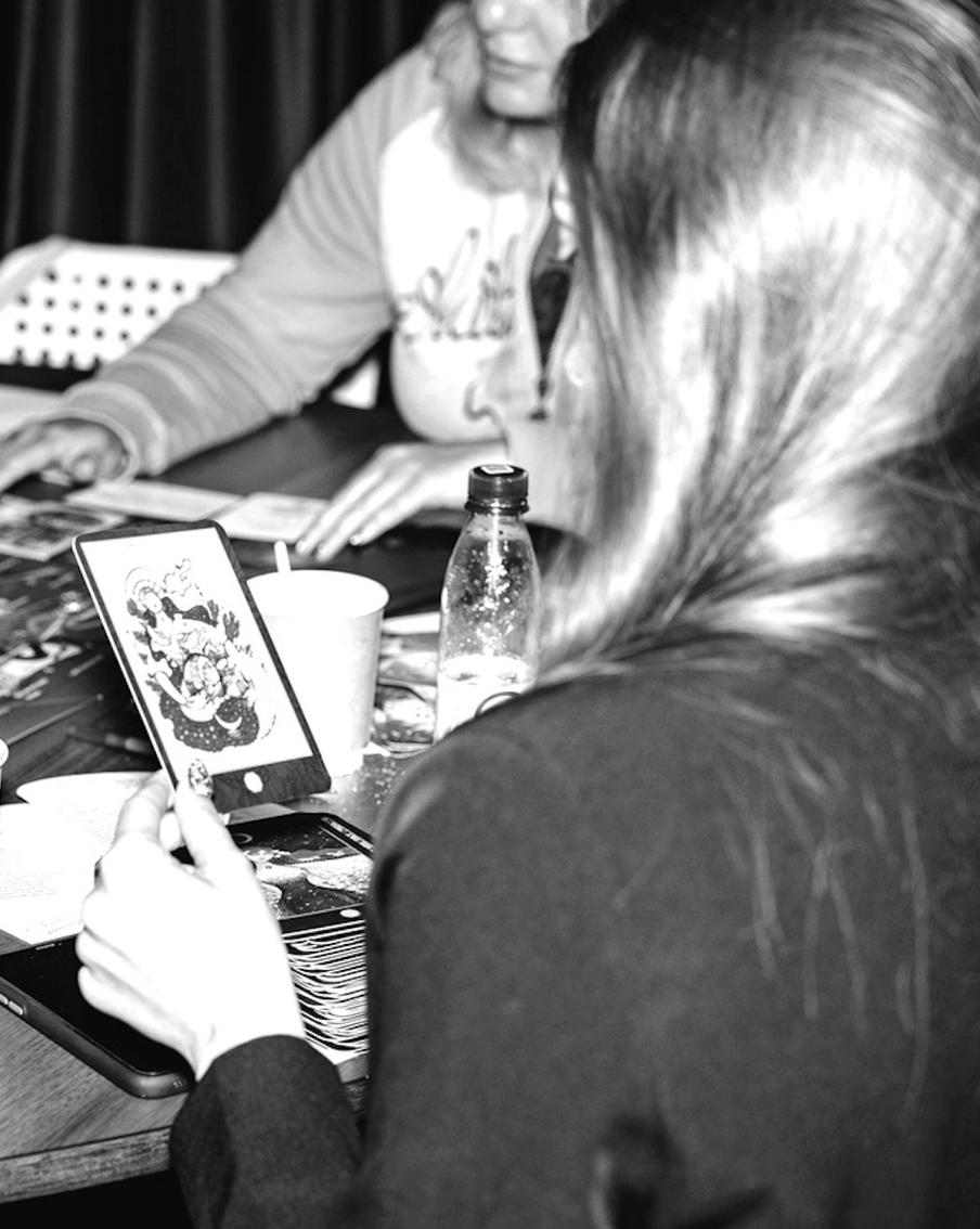 Москва ведьмовская: поговорили со столичными "ведуньями"