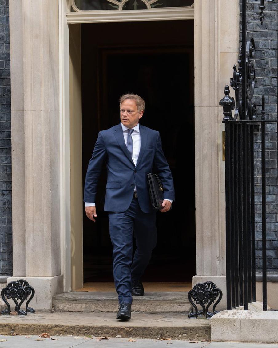 Назван преемник Уоллеса на посту министра обороны Великобритании