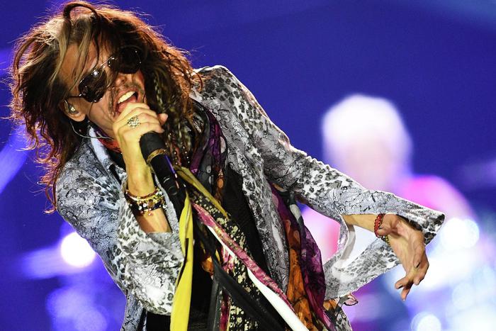 Стив Тайлер решил попрощаться с поклонниками: Aerosmith отправилась в последний тур