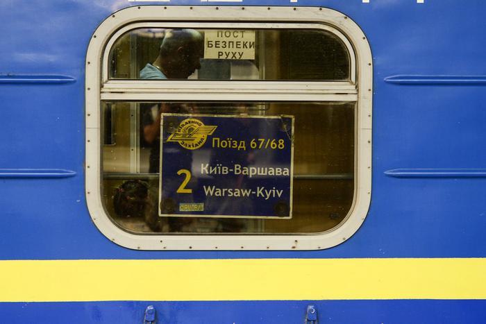 СМИ: Польша начала выдавать Украине мужчин призывного возраста