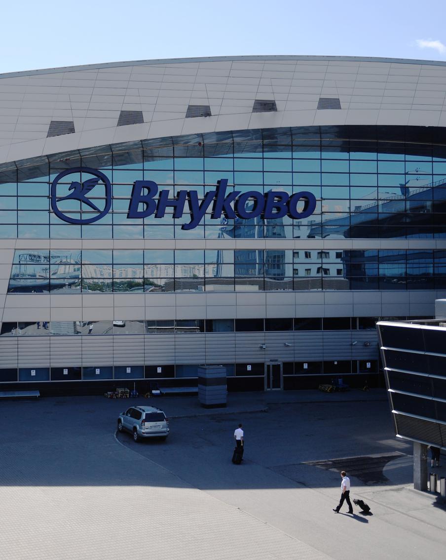 Аэропорты Внуково и Шереметьево заработали после временных ограничений