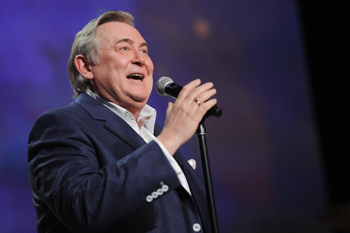 Стоянов опроверг сообщения о госпитализации