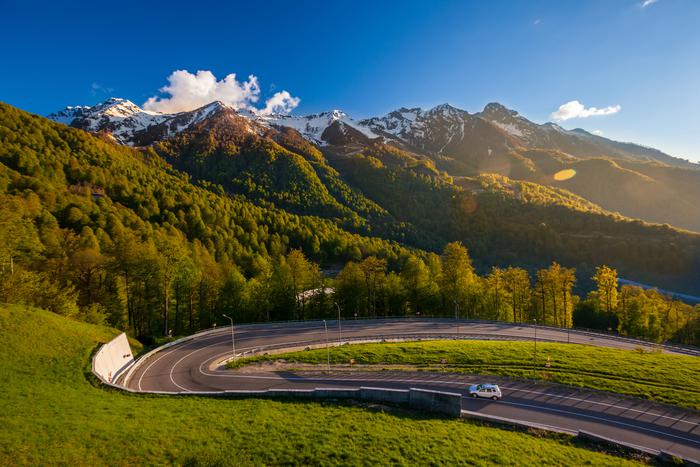 Какой способ аренды автомобиля выгоднее для путешествий? Metro сравнивает условия каршеринга и обычного автопроката