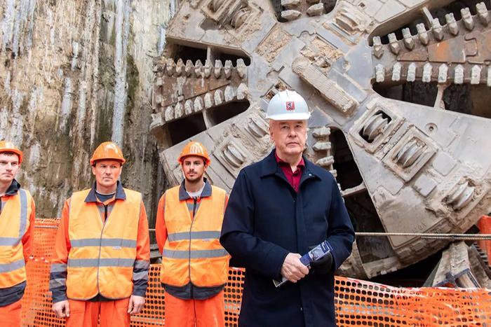 Прилегающие к станциям московского метро территории оформляют по самым высоким стандартам