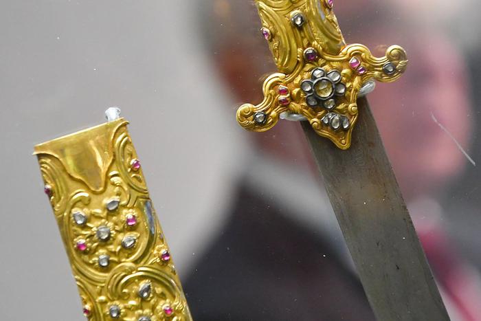 Чайник Рокоссовского и турецкий кинжал встретились на выставке "Новороссия"