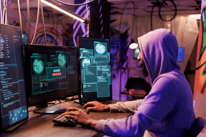 В Москве смски задерживаются из-за ddos-атаки хакеров на инфраструктуру выборов мэра