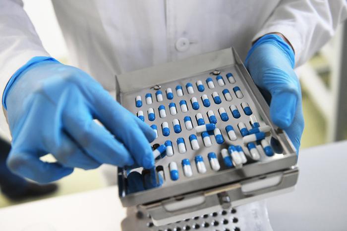 В России появится первый центр контроля качества БАДов