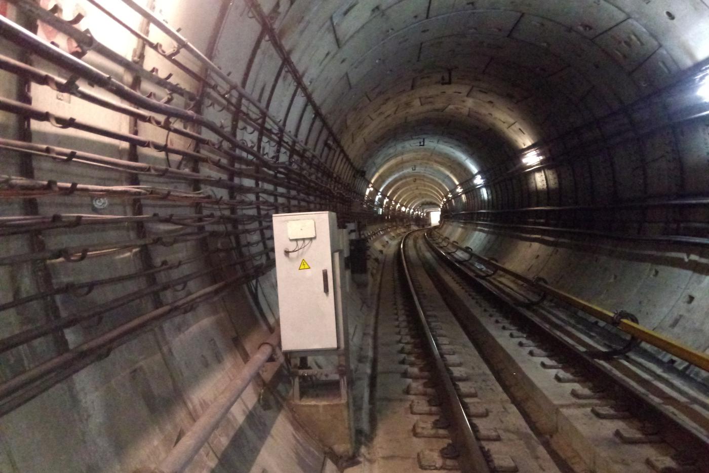 Антенна в тоннеле метро