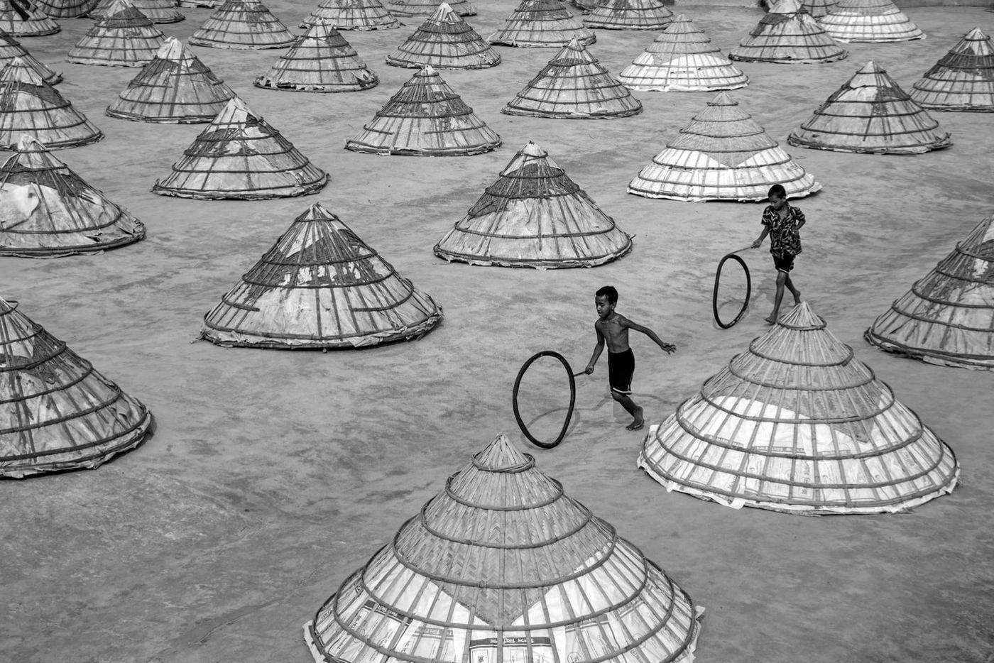  Победитель в категории "Улица". Работа "Детство"