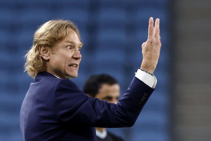 Карпин посмотрел молодёжь и дал сыграть опытным футболистам. Подводим итоги осеннего сбора национальной команды по футболу