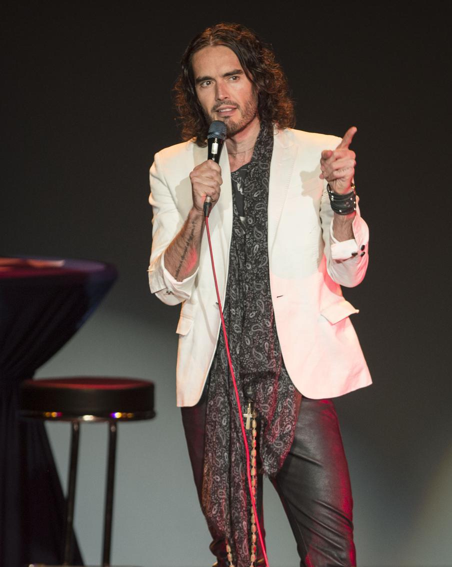 Культового стендап-комика обвинили в изнасилованиях и домогательствах