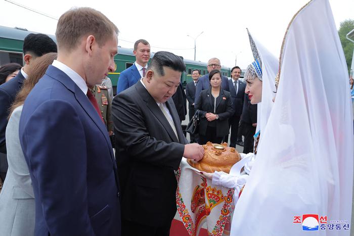 Ким Чен Ын побывал в России: обсудили итоги поездки с политологом