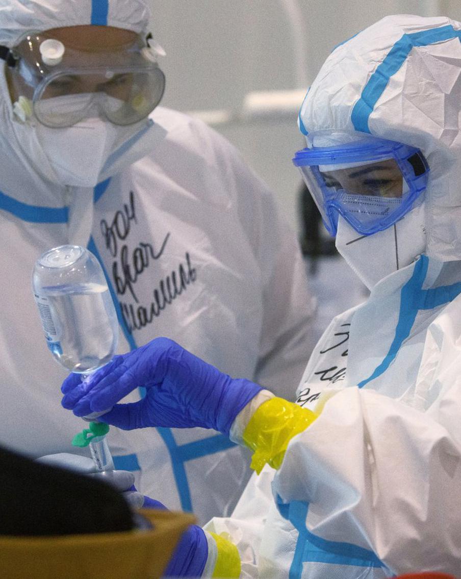 Роспотребнадзор рассказал о новом варианте коронавируса "пирола"