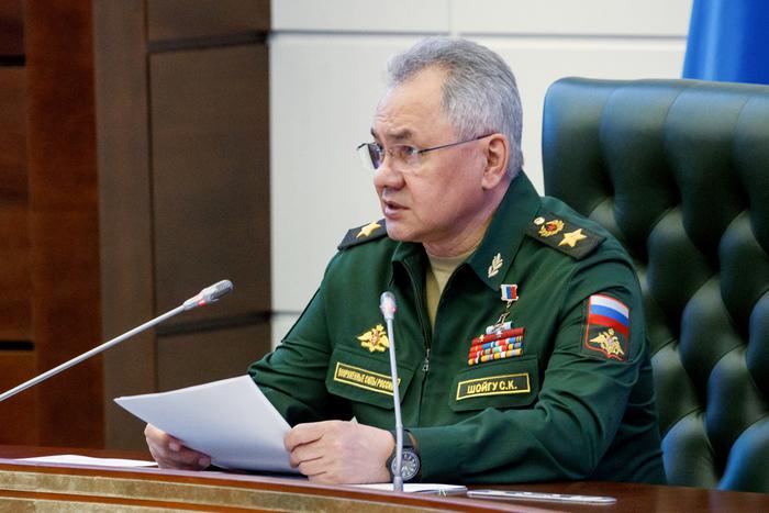 Военнослужащих и добровольцев в России будут наказывать одинаково