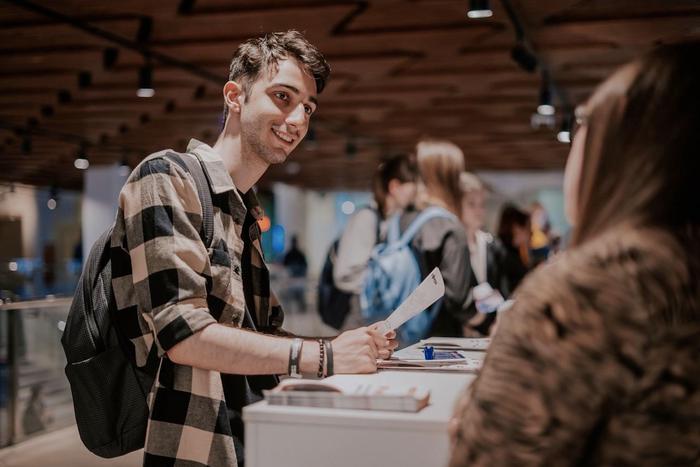 Молодёжь Москвы легко находит работу благодаря мерам поддержки столичного правительства