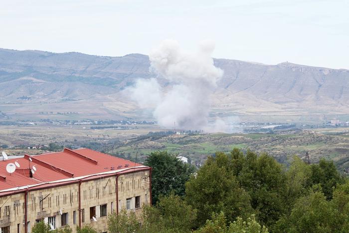 Баку: достигнута договорённость о приостановке операции в Карабахе