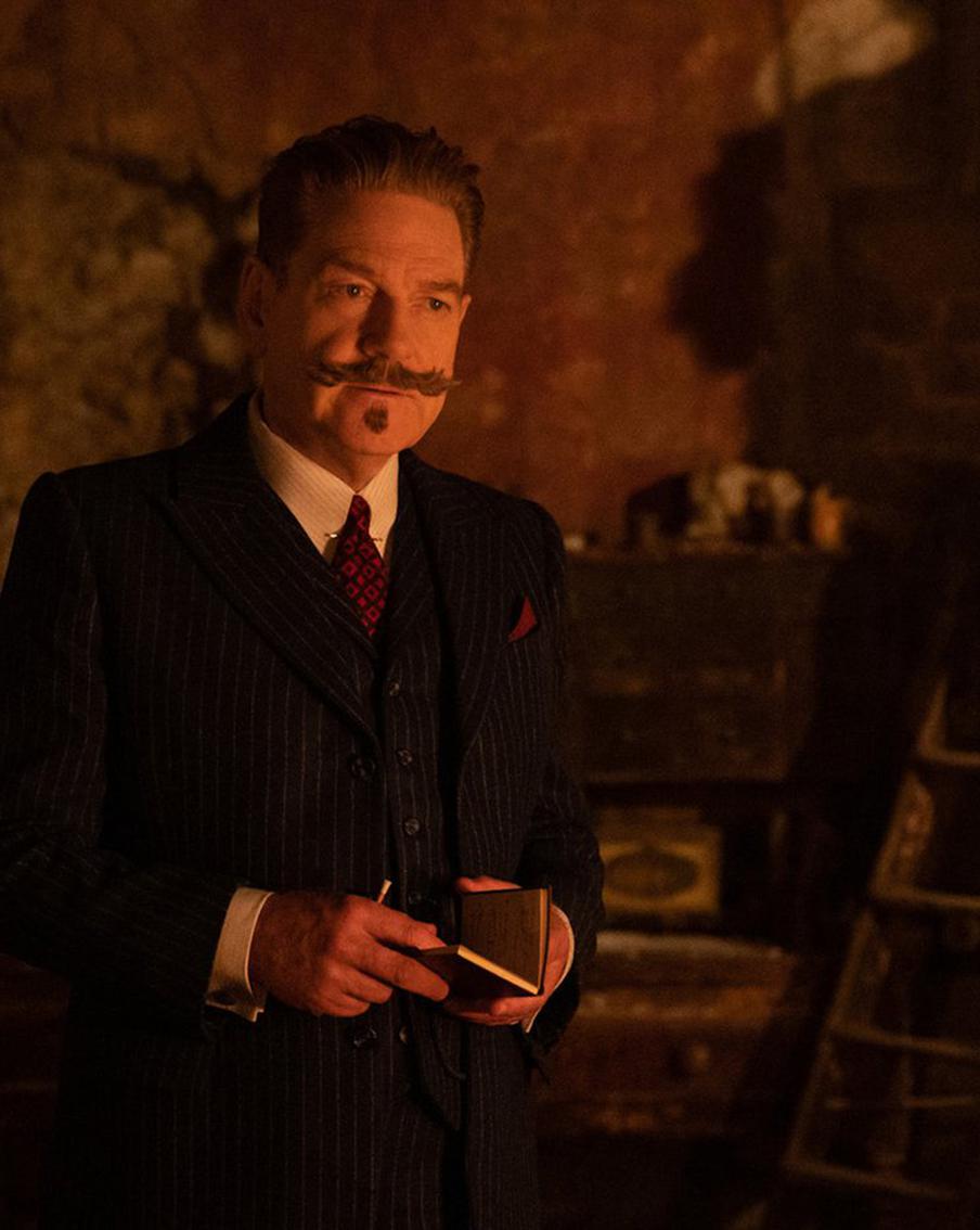 Роман Агаты Кристи превратили в ужастик. Кеннет Брана рассказал про свой новый фильм "Призраки в Венеции"