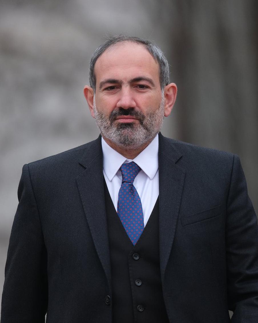 Пашинян прокомментировал возможность переезда жителей Карабаха в Армению