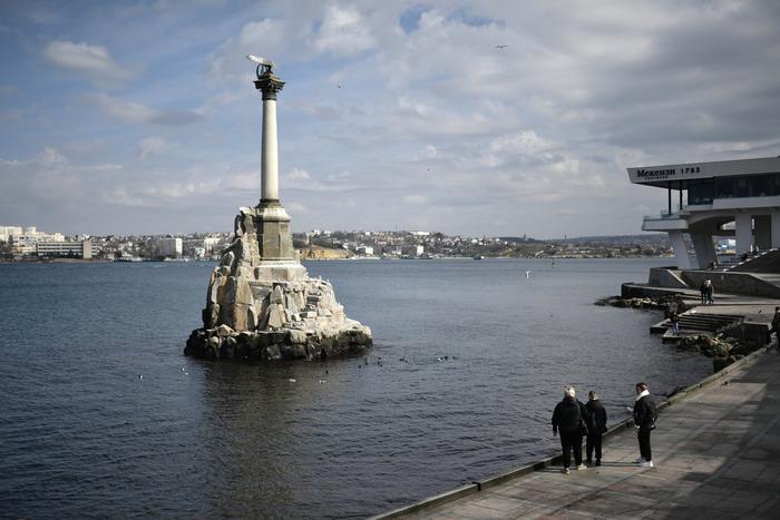 По штабу Черноморского флота в Севастополе нанесли ракетный удар