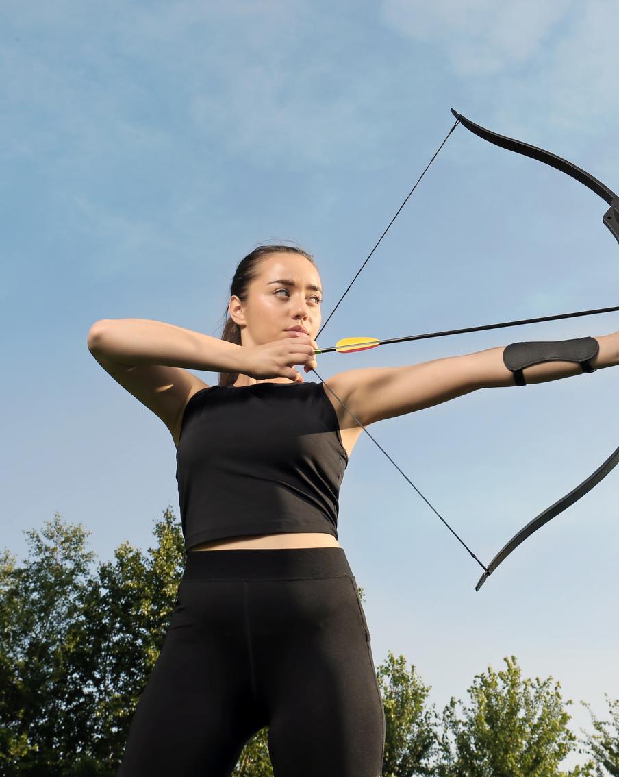 Мэр Москвы и Генпрокурор России открыли соревнования по стрельбе из лука в столице