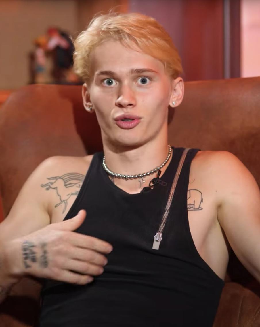 Даня Милохин обратился к россиянам и сказал, что хочет вернуться назад