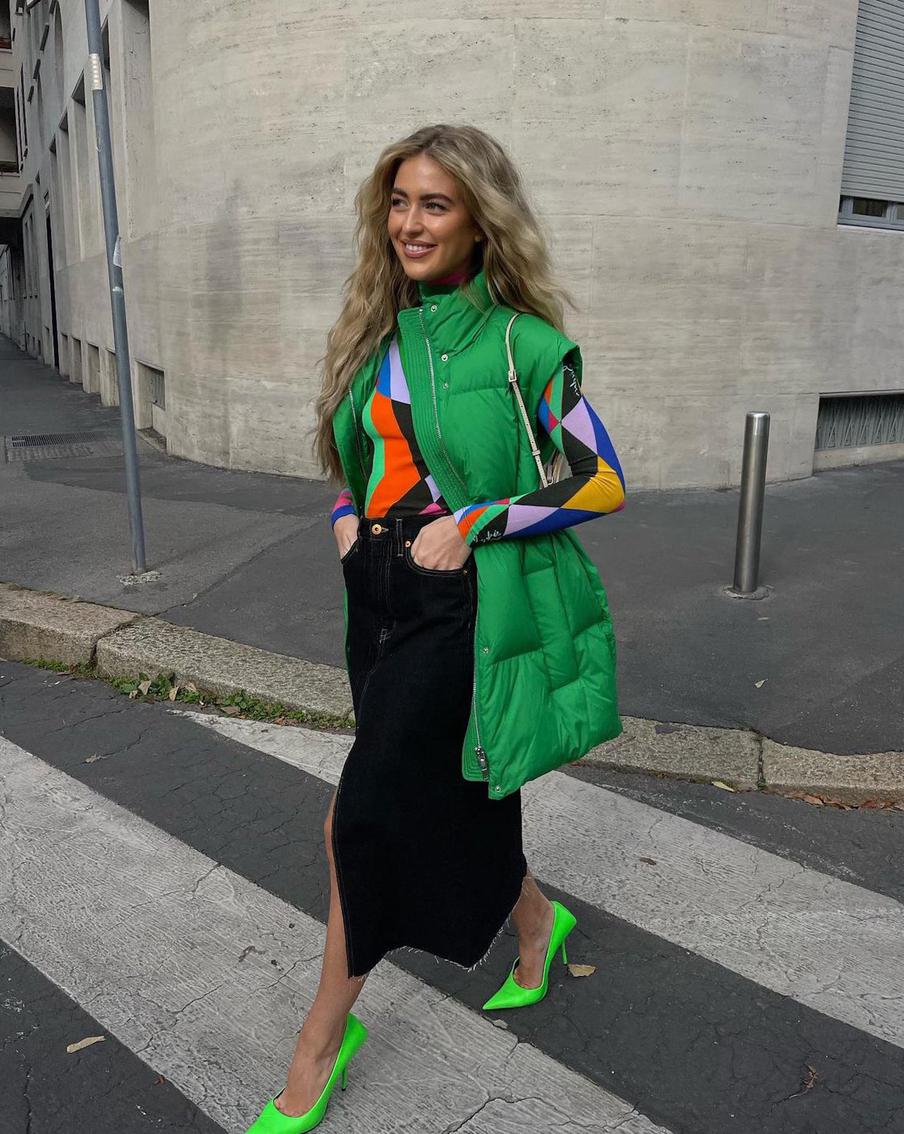 С каблуками.