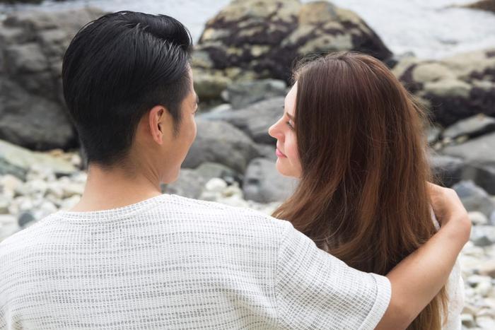 Что восхищает и тревожит русских женщин, вышедших замуж за англичанина, южнокорейца, новозеландца и немца