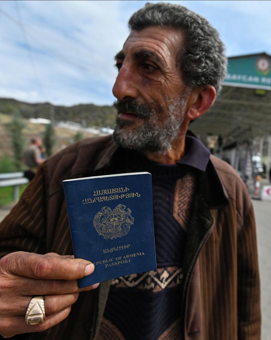 Нагорный Карабах сдался: можно ли ставить точку в истории республики?