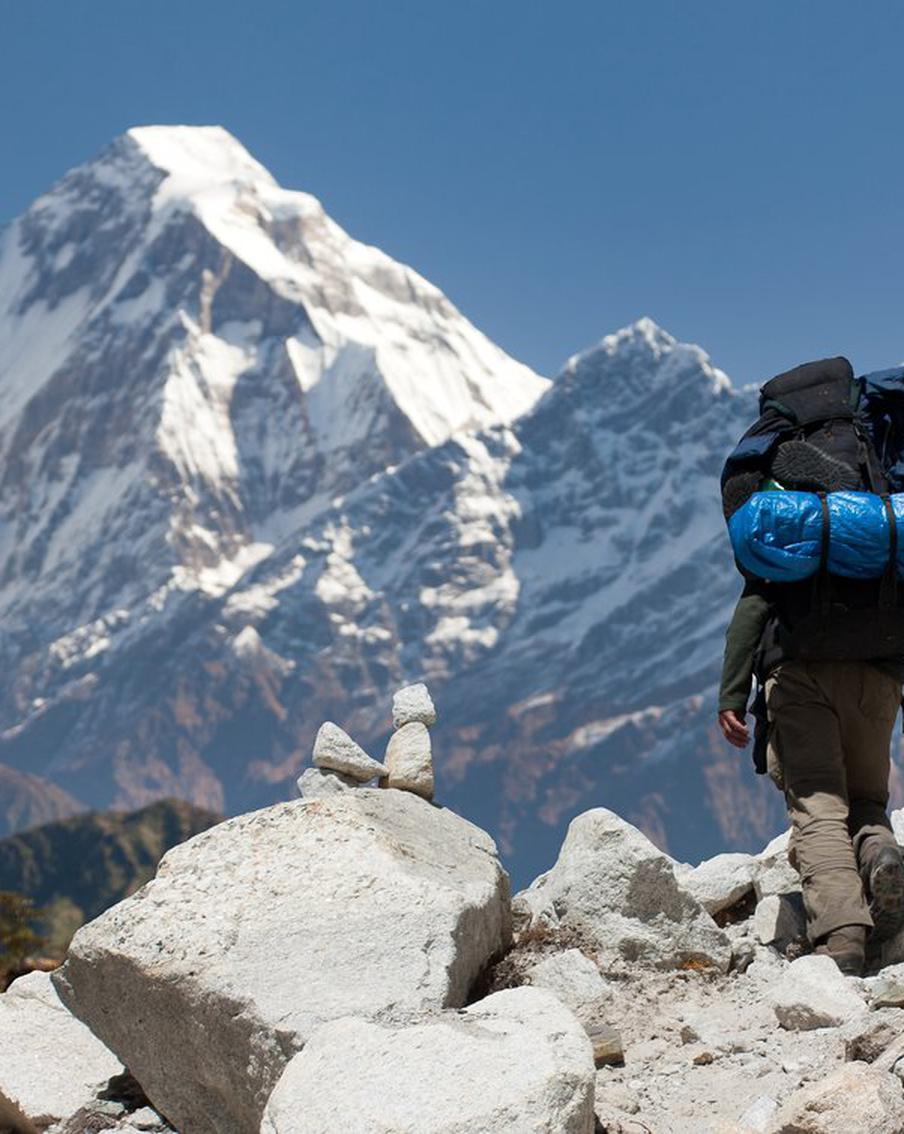 Восходители сборной России по альпинизму продолжили свой путь к вершинам Дхаулагири и Чо-Ойю