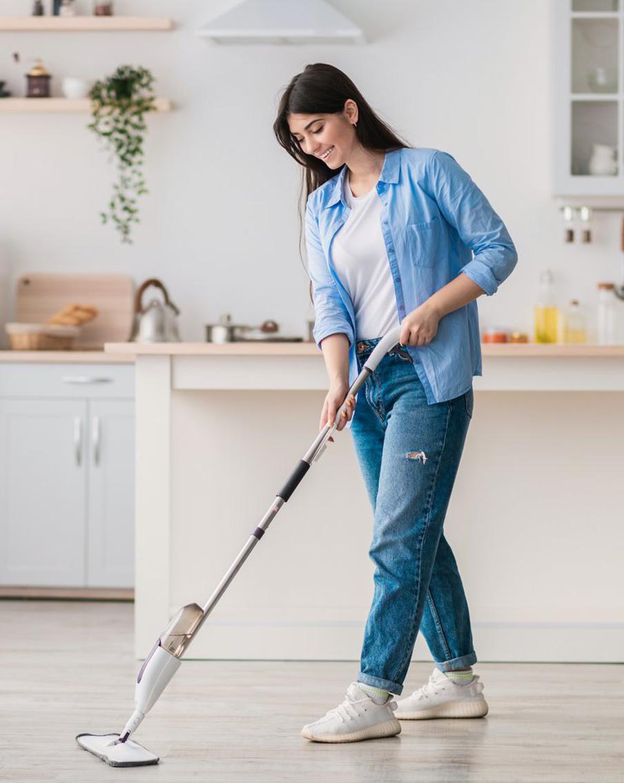 Как ухаживать за ламинатом: 8 советов от дизайнера интерьера