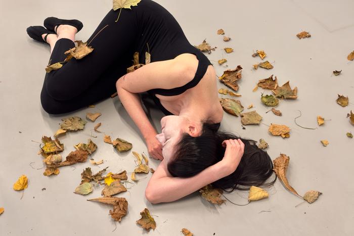 Поулучкались и поняли, что такое счастье. Нейросеть написала первую пьесу