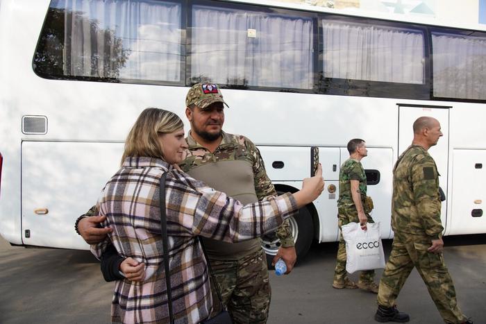 "Нас таких правда много": добровольцы едут на СВО