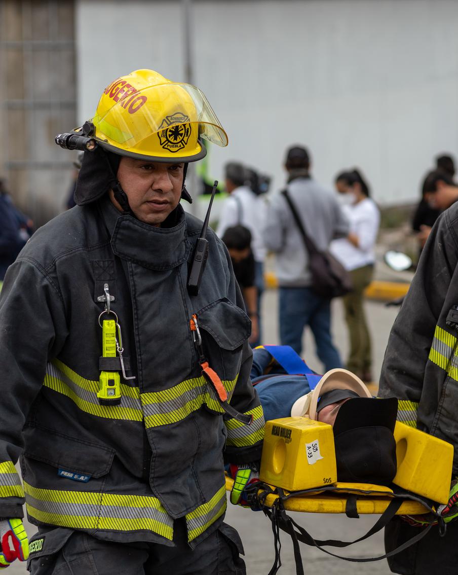 Число жертв обрушения церкви в Мексике возросло до десяти человек