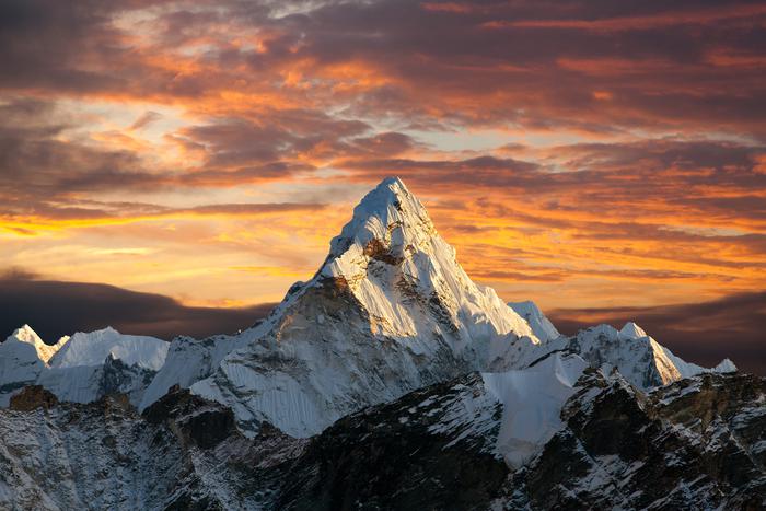 Интернет до небес: Эверест получил устойчивую связь