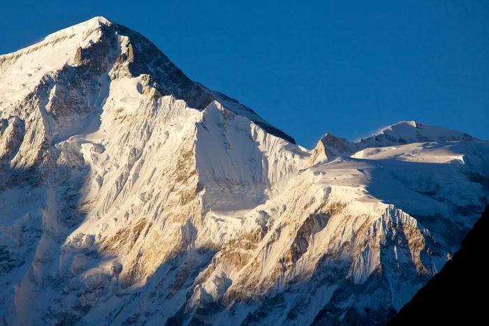 Группы российских восходителей из национальной сборной продолжили восхождения к Чо-Ойю и Дхаулагири