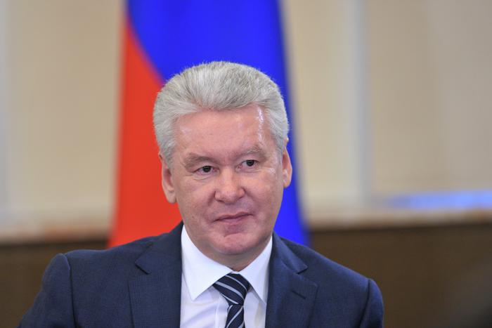 Собянин: Около ледового дворца в Ясеневе появился городской сад с амфитеатром